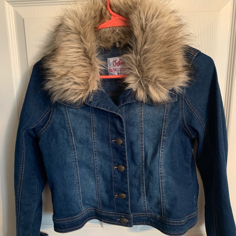 A cute fur demin jacket